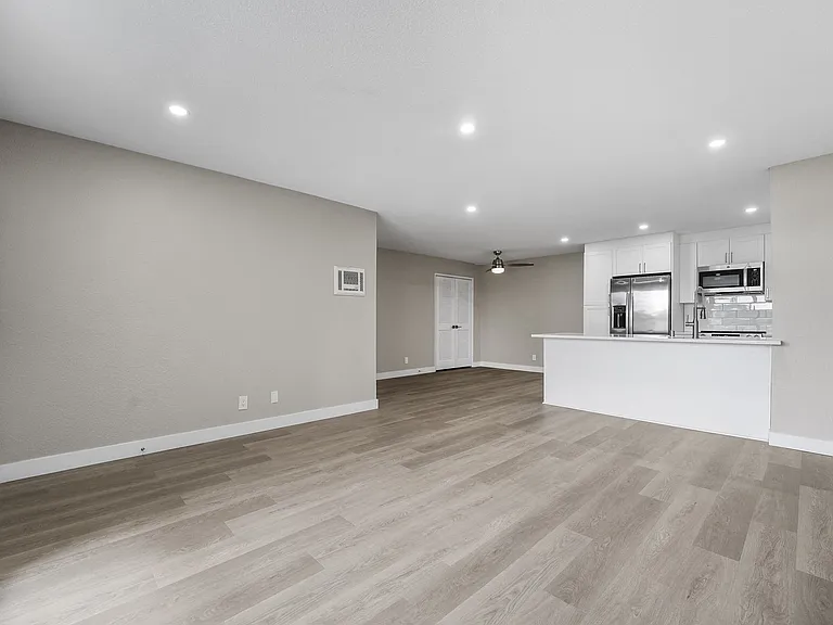 Tamarack Sands Apartment Homes — Photo 24