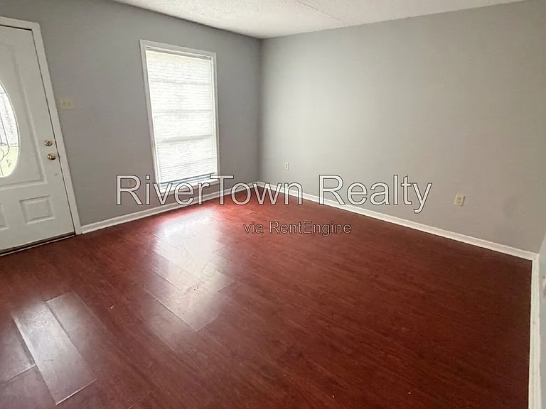 4280 Mikewood Dr — Photo 8
