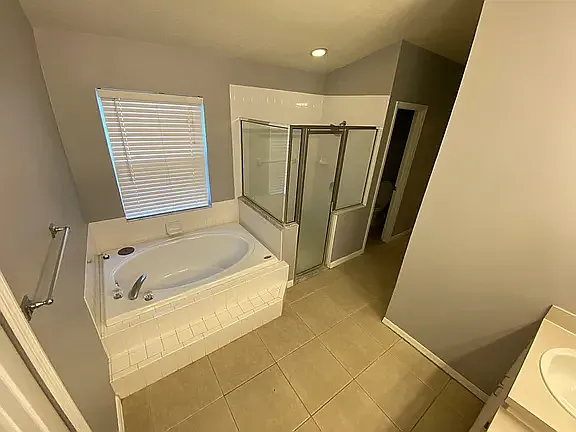 9852 Bayboro Bridge Dr — Photo 13