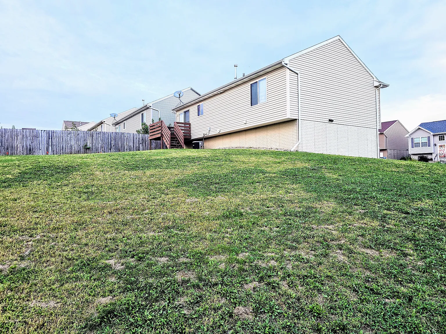 3 bed, 1378 sqft, $2,200 — Photo 3