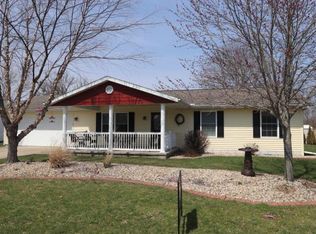 1707 W #N, Shelbyville, IL 62565
