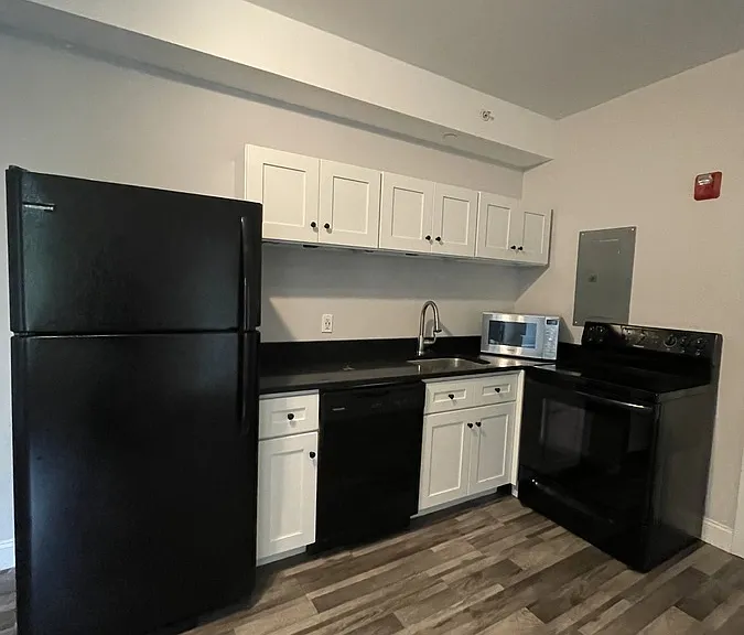 56 New Rochester Rd #101 — Photo 3