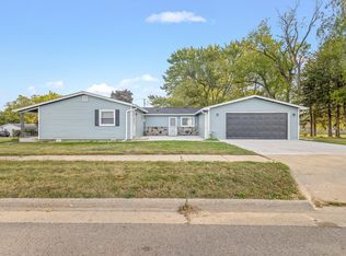 2205 Clover Ave, Rockford, IL 61102