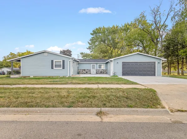 2205 Clover Ave, Rockford, IL 61102