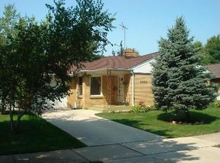 8050 Karlov Ave, Skokie, IL 60076