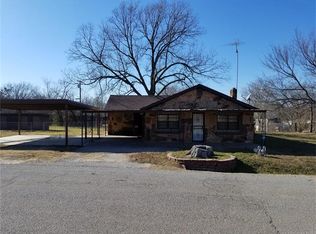 1508 S Oak St, Bristow, OK 74010