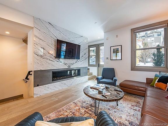 2nd image of 566 Park Ave