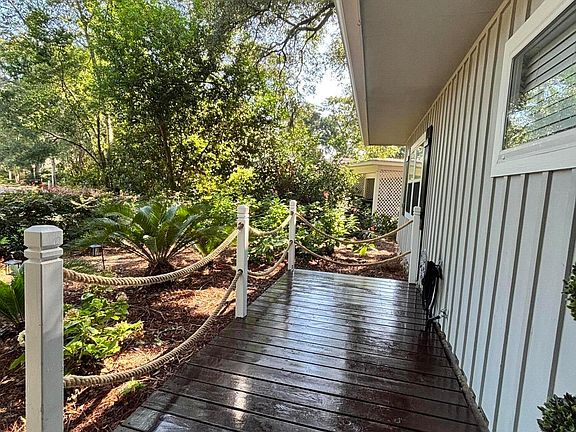 4th image of 512 Wesley Oak Cir