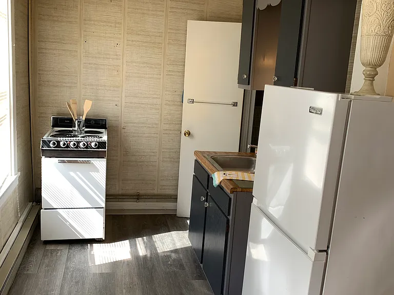 902 High St #2 — Photo 4