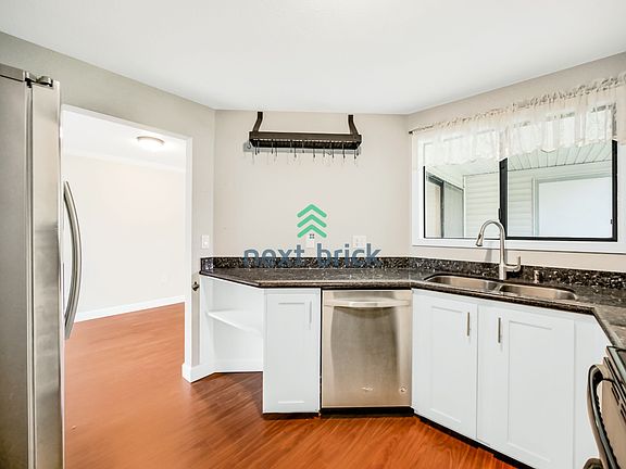 4th image of 12229 100th Ave NE #B108