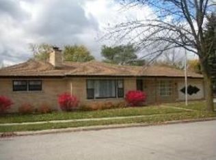 1200 S Chester Ave, Park Ridge, IL 60068