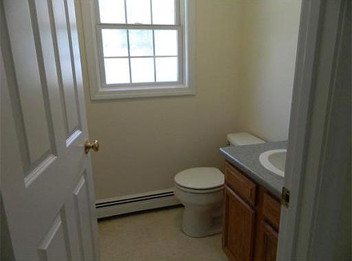 4th image of 13 Alden St