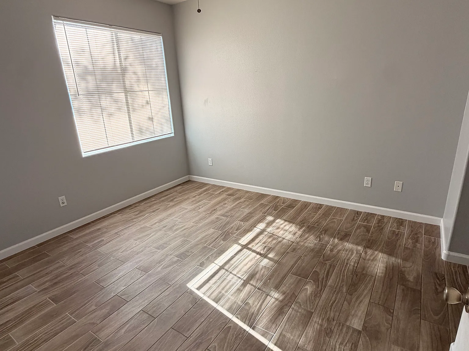 2 bed, 936 sqft, $1,650 — Photo 4