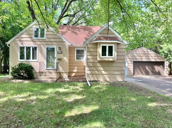 1993 9th St, White Bear Lake, MN 55110