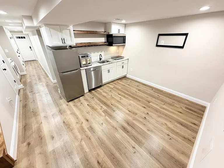 5020 7th Pl NW — Photo 2