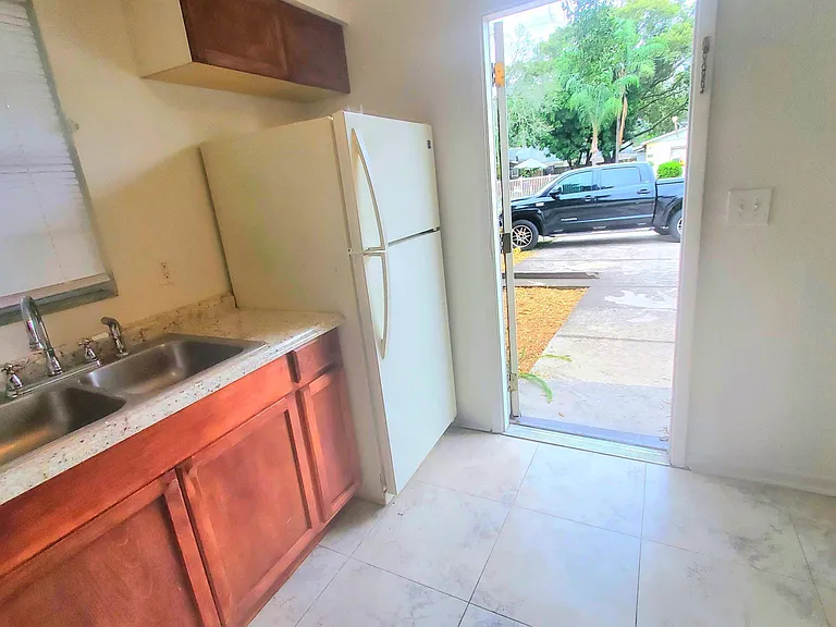 1411 E Chilkoot Ave #A — Photo 7