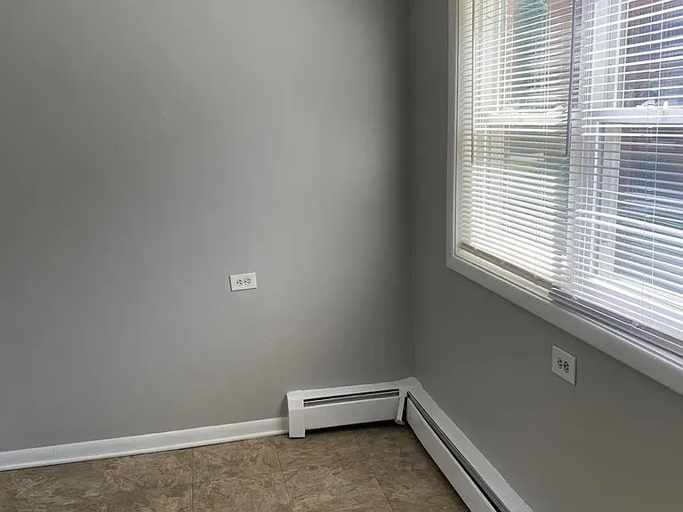 Palatine Park Apartments — Photo 7
