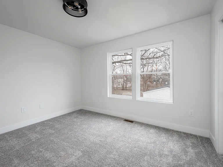 1020 E Rich St — Photo 11