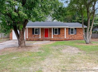 1327 Hibiscus Rd, Fayetteville, NC 28311