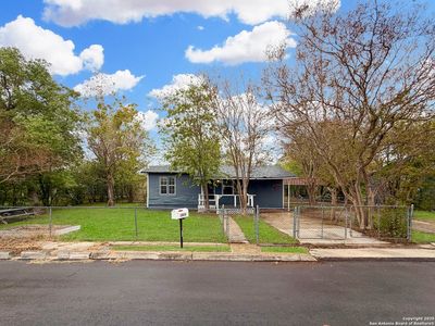 1024 Juarez St, Seguin, TX, 78155