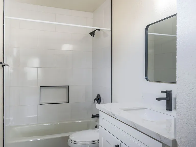 Sycamore Hills Village Apartments — Photo 21