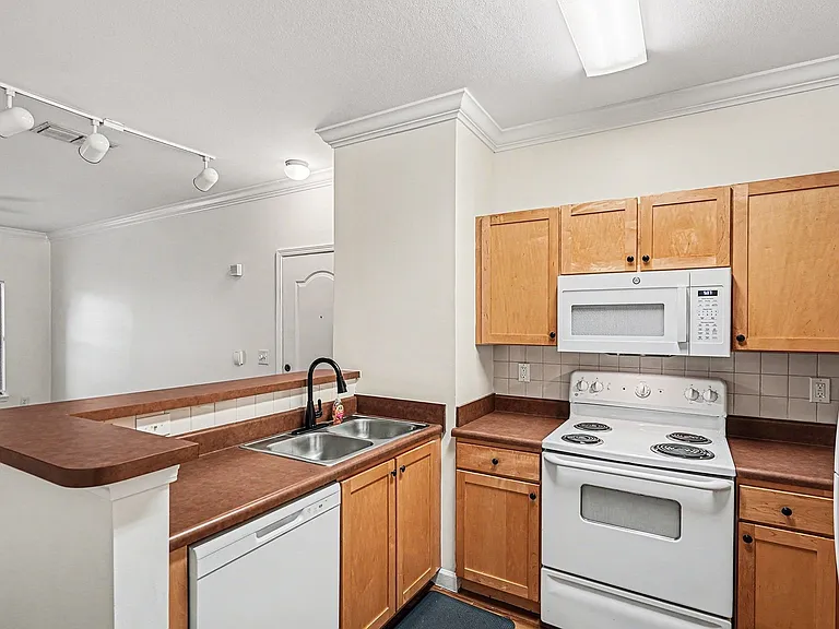 6440 Borasco Dr — Photo 6