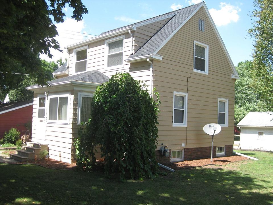 1st image of 512 20th St NE