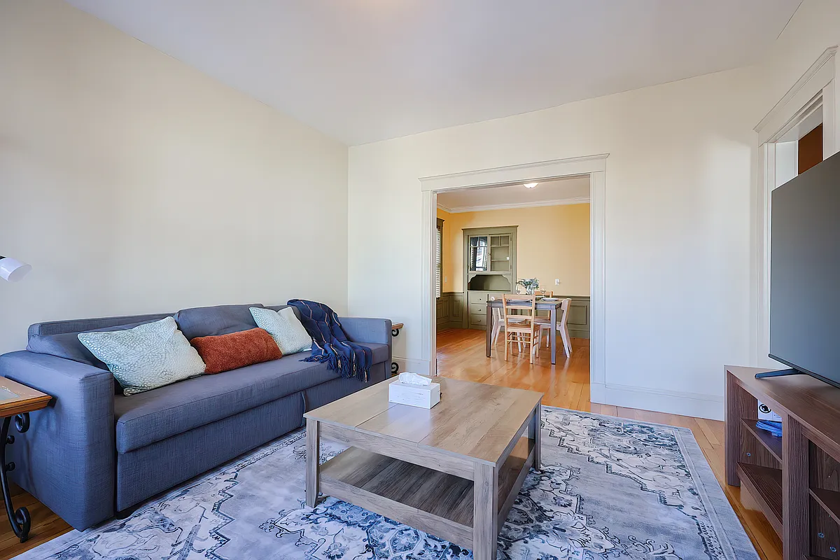 Building Photo - 51 Whitten St #3