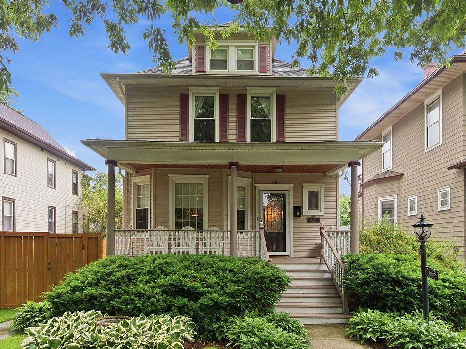 1st image of 3808 N Ridgeway Ave