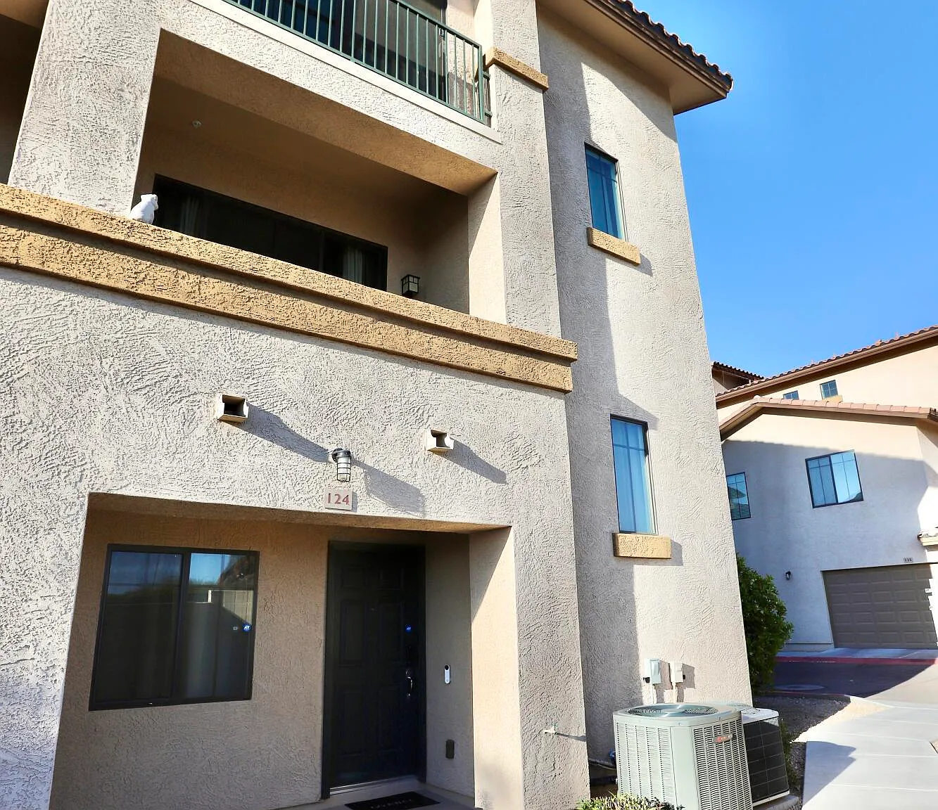 3 bed, 3.0 bath, 1654 sqft, $2,800 — Photo 4