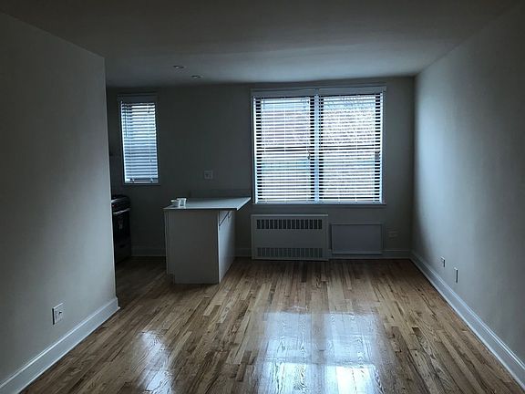 5th image of 14210 Hoover Ave APT 208