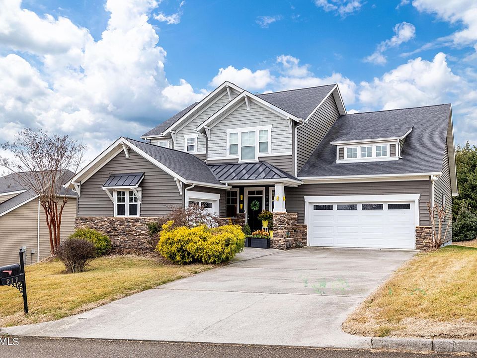 1st image of 919 Clover Fields Ln