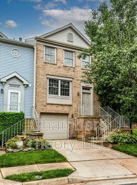 21929 Myrtlewood Sq