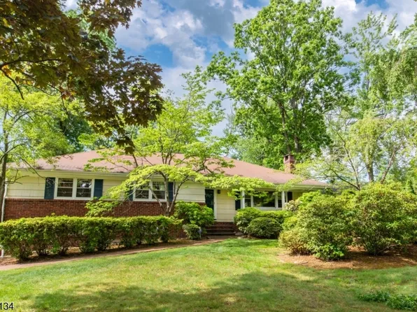 4 Stonewall Dr, Livingston Twp., NJ 07039