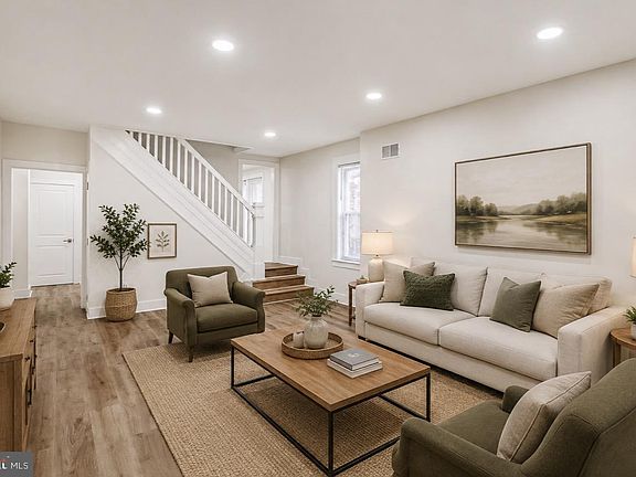 5th image of 209 W 30th St