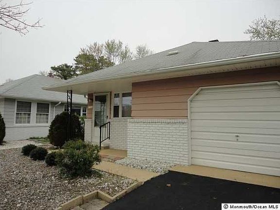 2nd image of 2153 Mount Carmel Blvd