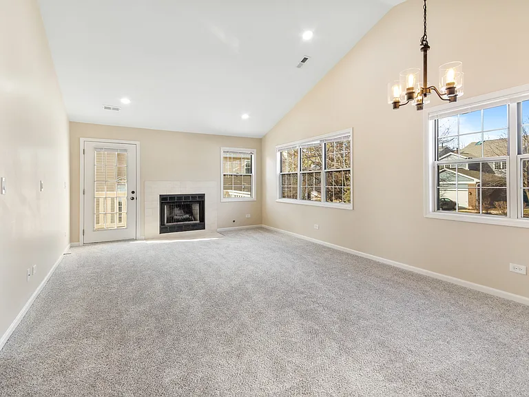507 W Parkside Dr — Photo 6