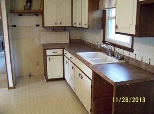 120 Hickory St, Oswego, IL 60543
