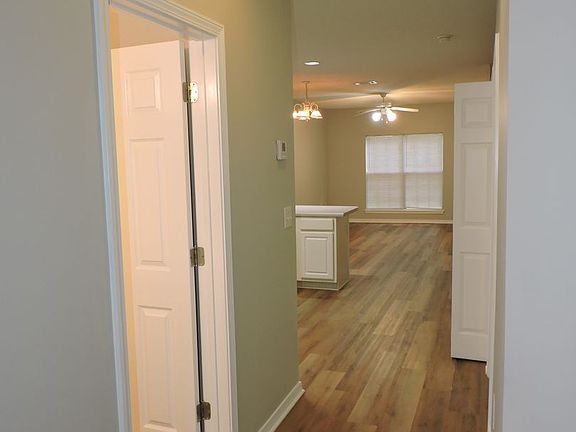 4th image of 7101 Joy St APT E3