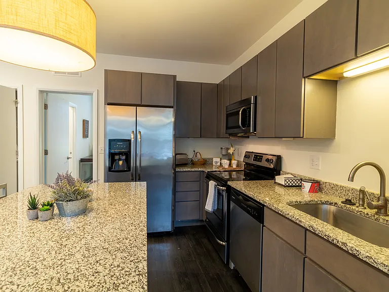 The King Apartments — Photo 91