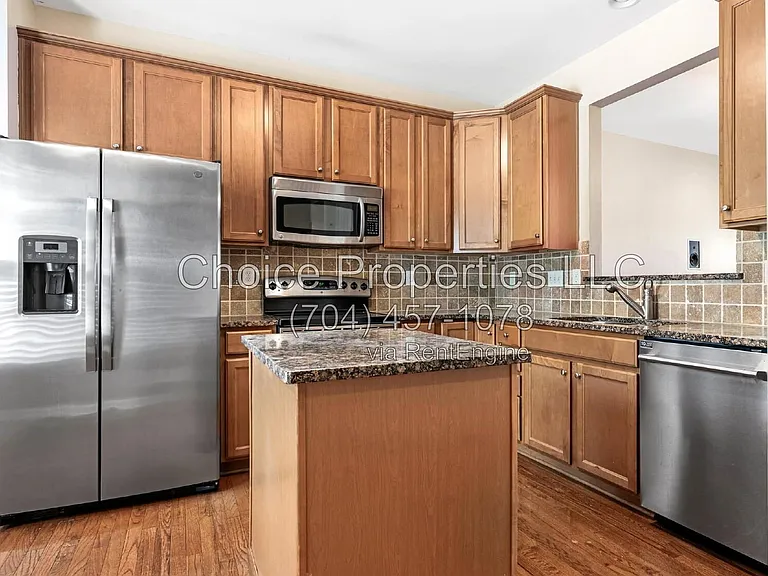 223 N Irwin Ave — Photo 11