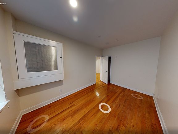 5th image of 123 Sutherland Rd #2