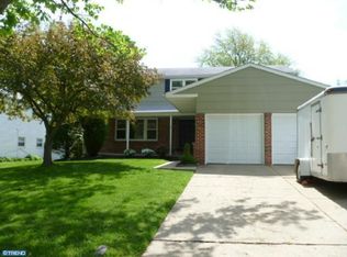 10 N Syracuse Dr, Cherry Hill, NJ 08034