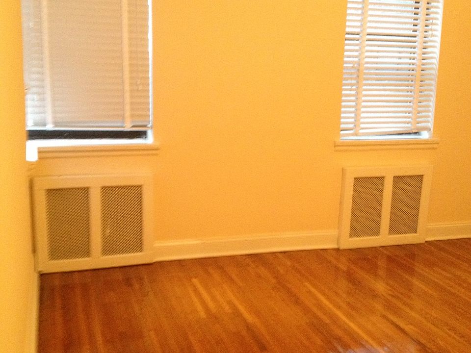 2nd image of 6939 Yellowstone Blvd #107