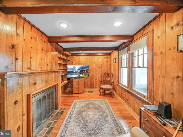 210 Kane Ave, Ridley Park, PA 19078