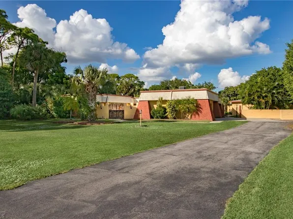 4231 Erindale Dr, North Fort Myers, FL 33903