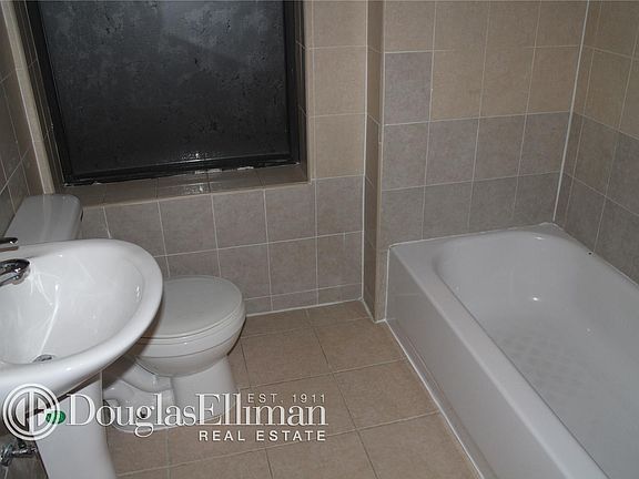 2nd image of 111 E 7th St APT 44