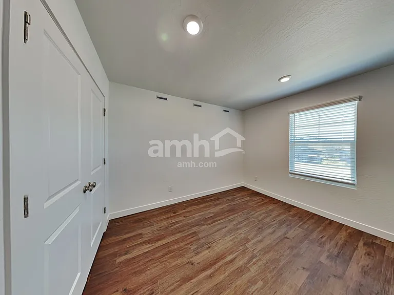 18449 W Honeysuckle Dr — Photo 20