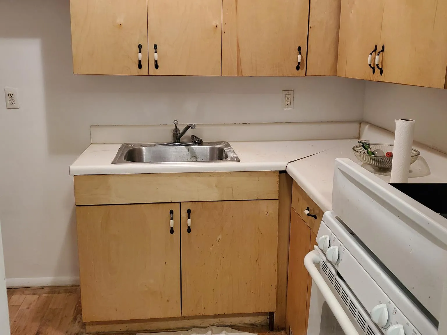 3030 Emmons Ave — Photo 3