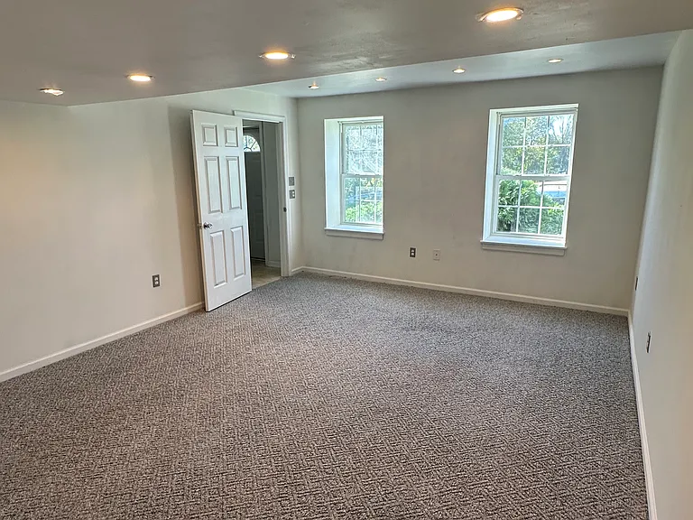 278 Pt Cir #MAIN — Photo 2